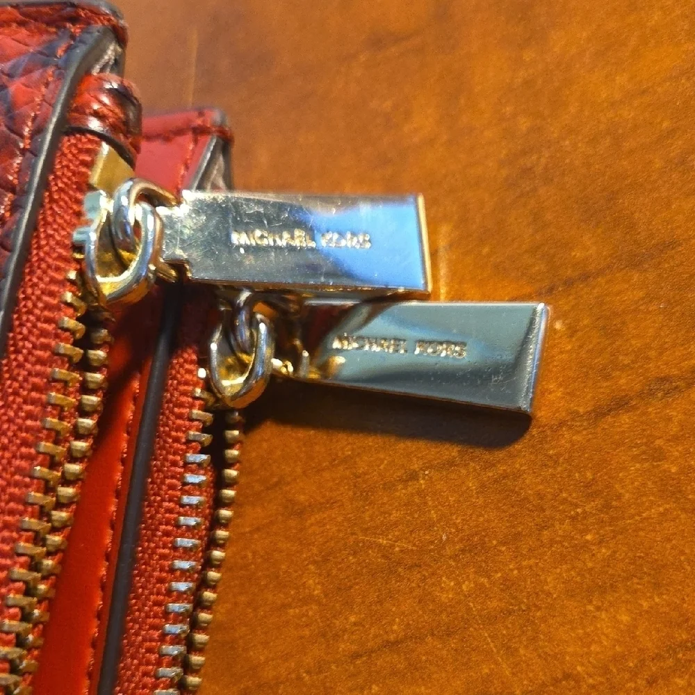 Michael Kors chic wristlet